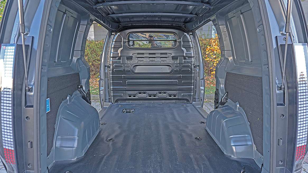 Hyundai Staria Transporter  3